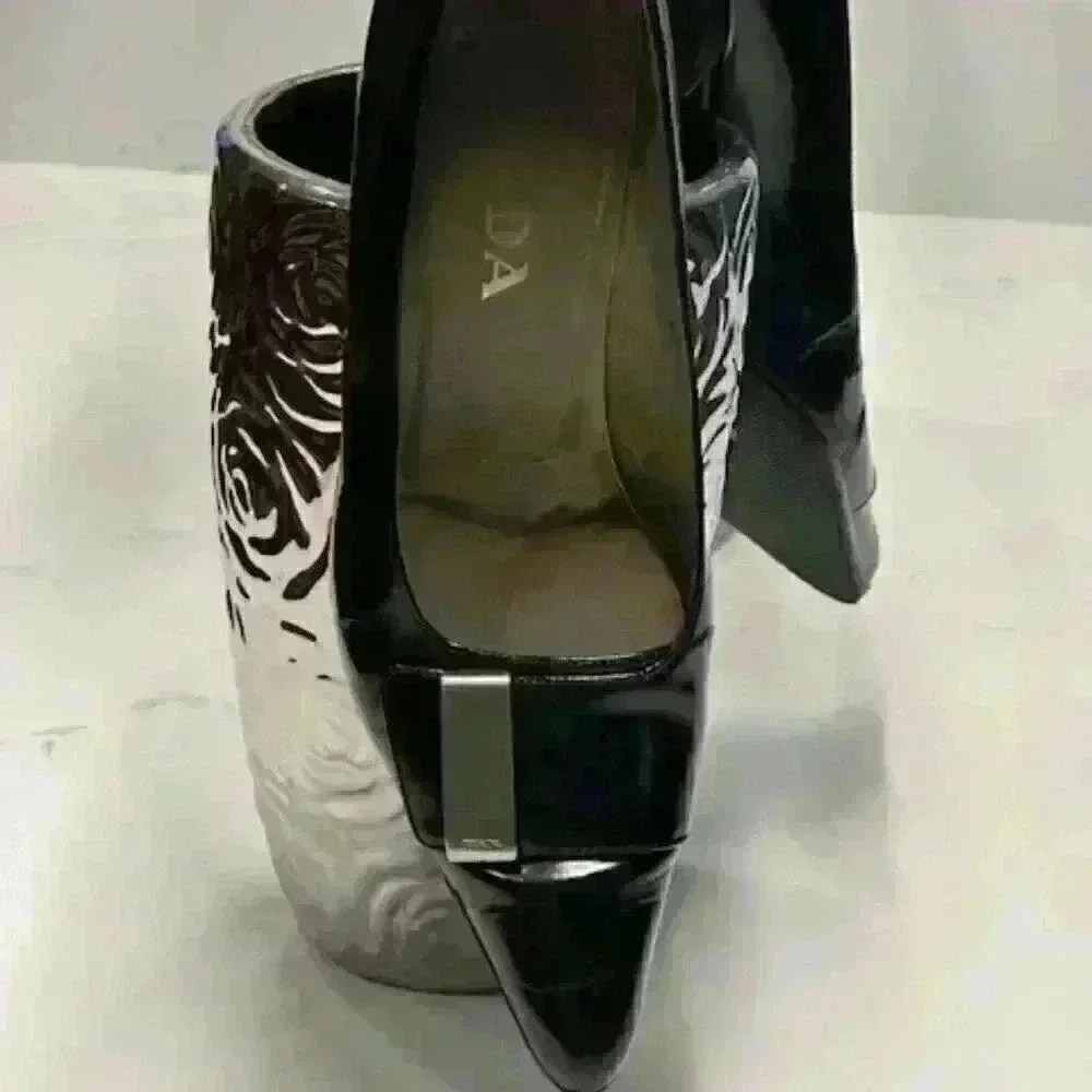 PRADA Black Leather Shoes with Point Toes and Chunky Heel - Picture 4 of 14